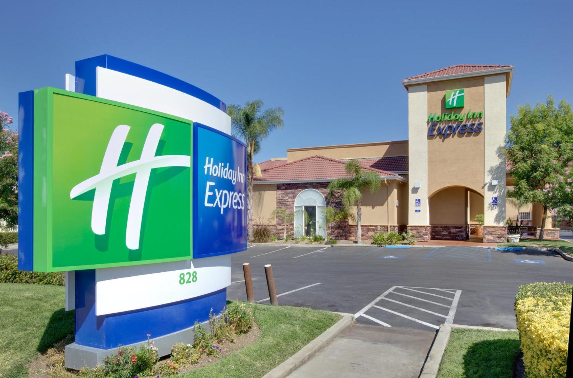 Holiday Inn Express Oakdale, An Ihg Hotel Exterior foto